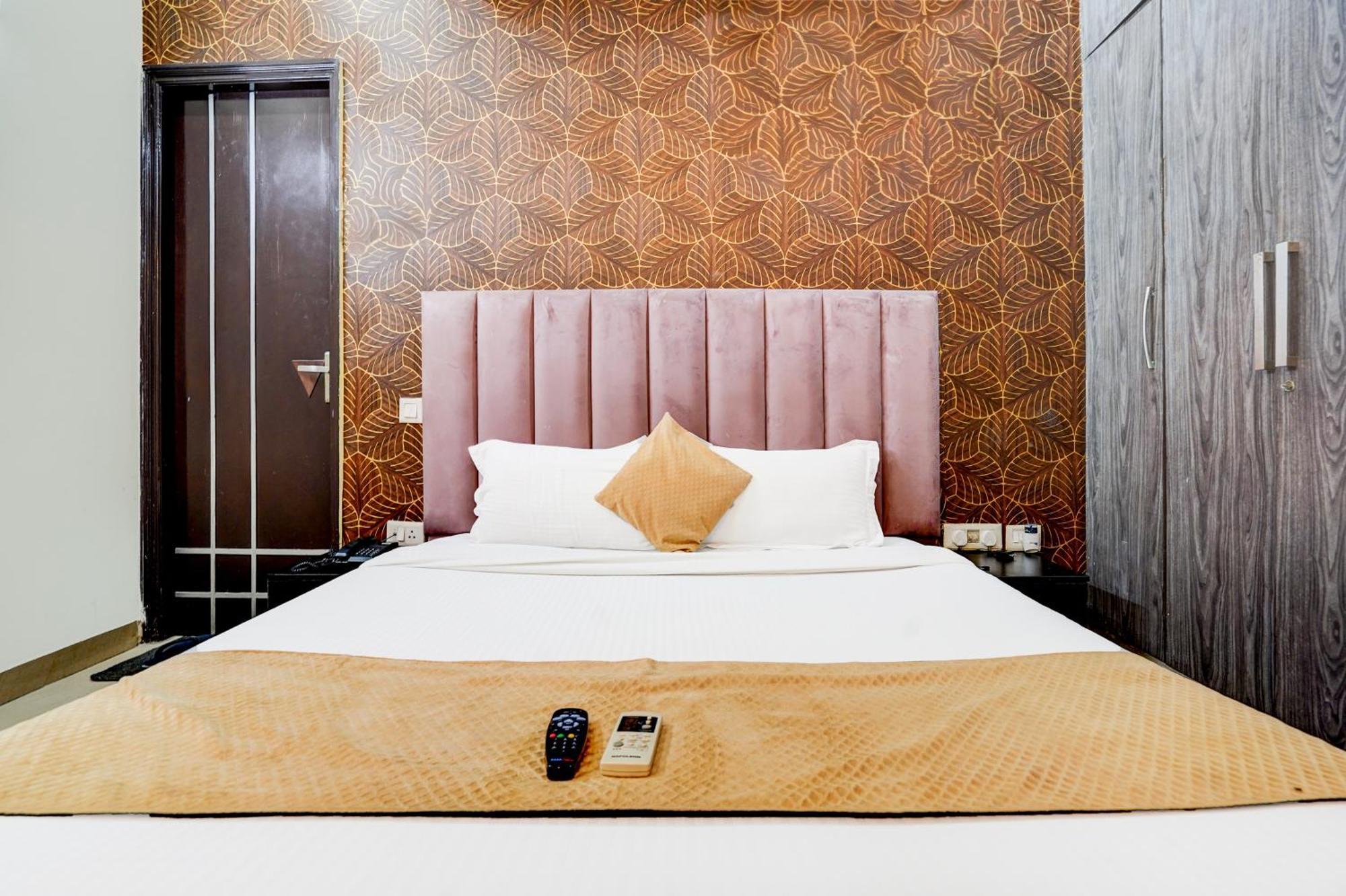 Fabexpress Next Home Gurgaon Esterno foto